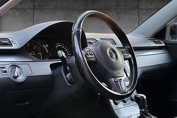 Volkswagen Passat 7 of 13