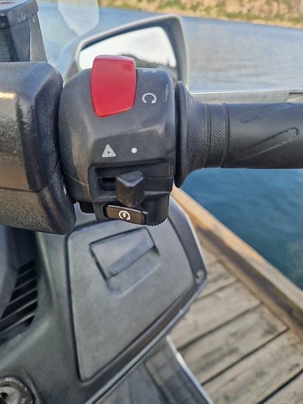 Suzuki AN 650 Burgman 13 of 13