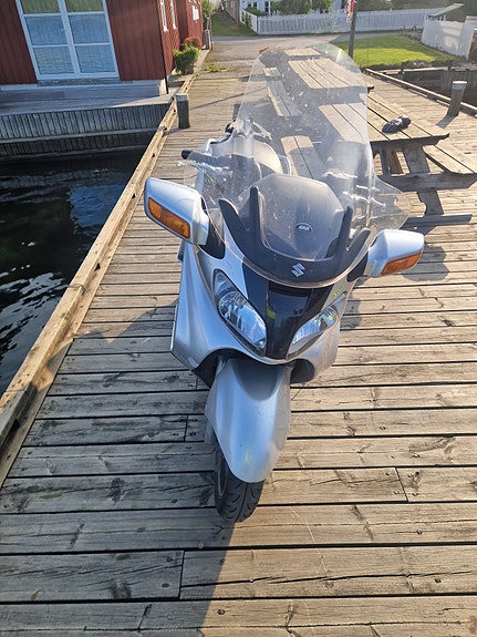 Suzuki AN 650 Burgman 2 of 13