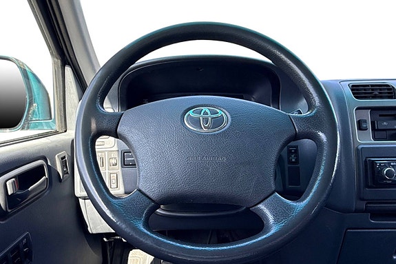 Toyota HiAce 22 of 27