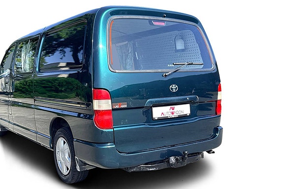 Toyota HiAce 9 of 27