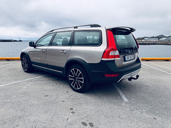 Volvo XC70 4 of 5