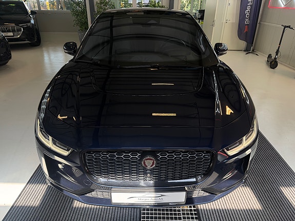 Jaguar I-PACE 3 of 5