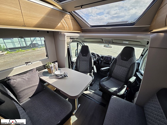 Adria CORAL 670SL 10 of 30
