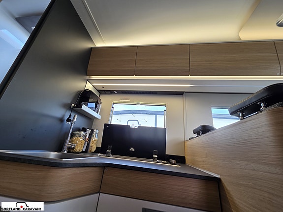 Adria CORAL 670SL 17 of 30