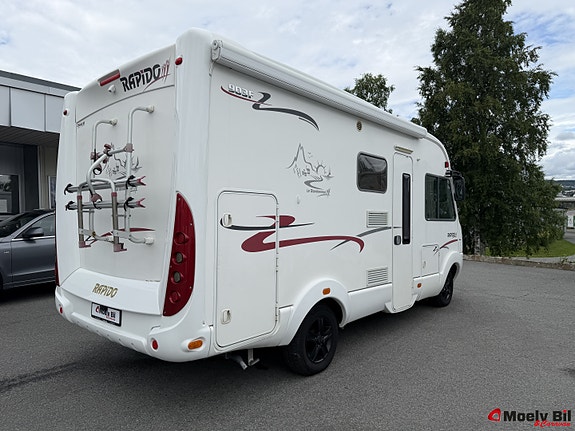 Rapido 903F-MARKISE-SYKKELSTATIV-DOBBELSENG+SENKESNG-KOMPAKT BOBIL UNDER 6 METER-LETTKJØRT++ 3 of 5