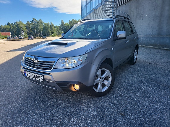 Subaru Forester 3 of 5