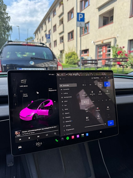 Tesla Model 3 2 of 5
