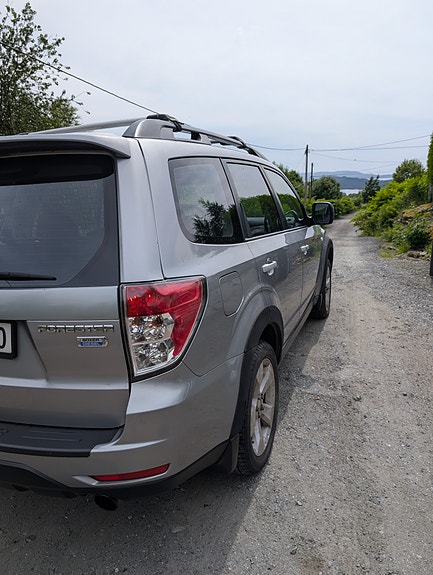 Subaru Forester 2 of 5