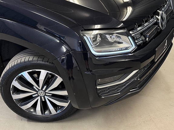 Volkswagen Amarok 2 of 5