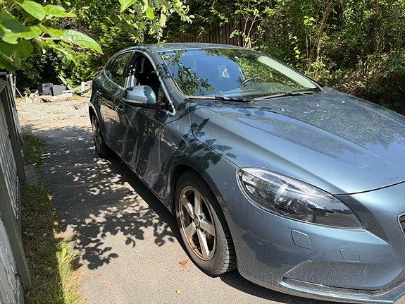 Volvo V40 4 of 5