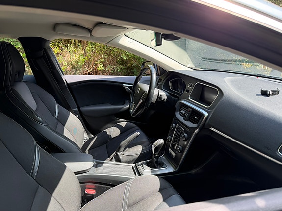 Volvo V40 5 of 5