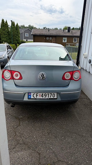 Volkswagen Passat 3 of 5