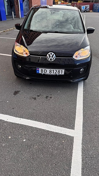 Volkswagen UP! 3 of 24
