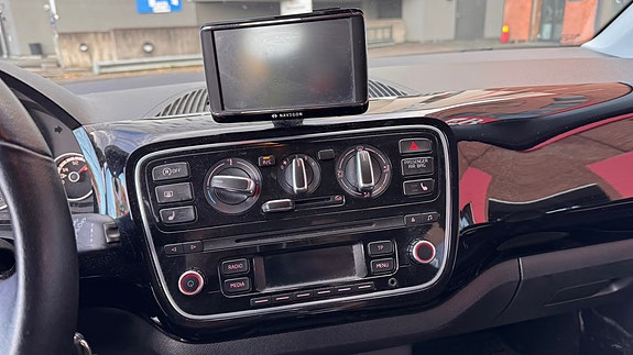 Volkswagen UP! 8 of 24
