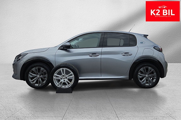 Peugeot 208 3 of 21