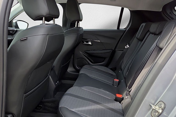 Peugeot 208 19 of 21