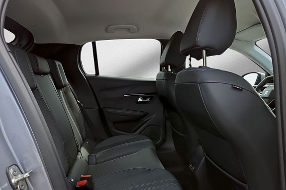 Peugeot 208 18 of 21