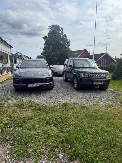 Land Rover Discovery 2 of 11