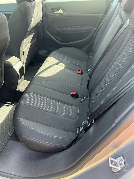 Peugeot 308 12 of 16
