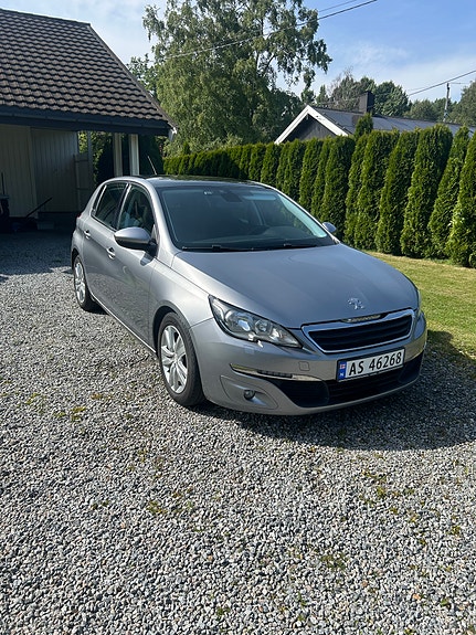 Peugeot 308 2 of 16