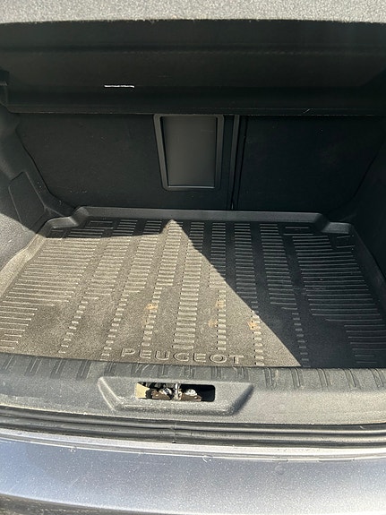 Peugeot 308 13 of 16