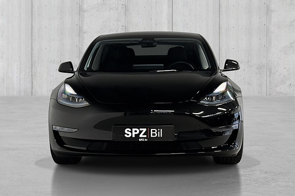 Tesla Model 3 2 of 5