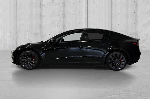 Tesla Model 3 4 of 5