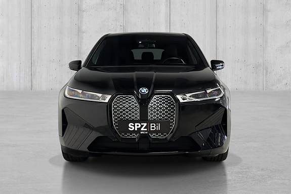 BMW iX 3 of 5