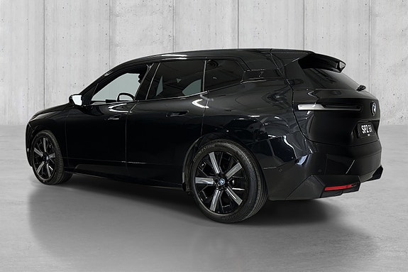 BMW iX 5 of 5