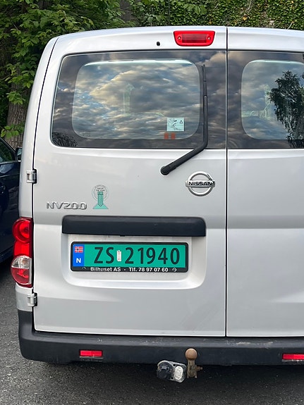 Nissan NV200 3 of 5