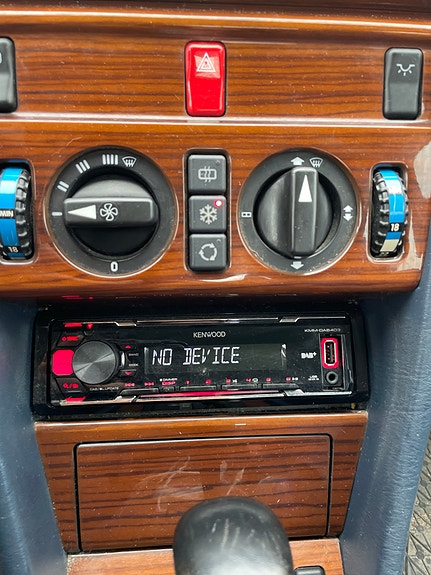 Mercedes-Benz 300 E 14 of 15