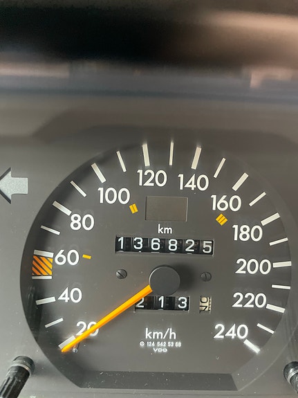 Mercedes-Benz 300 E 13 of 15