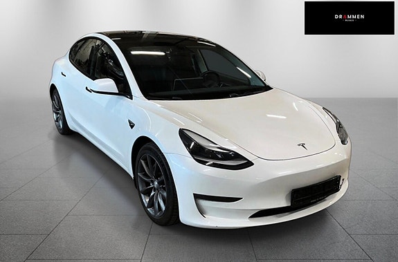 Tesla Model 3 3 of 5