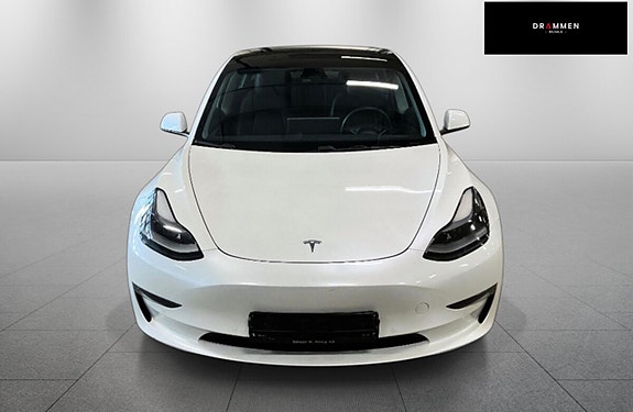 Tesla Model 3 2 of 5