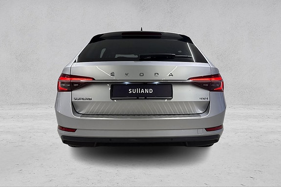 Skoda Superb 4 of 5