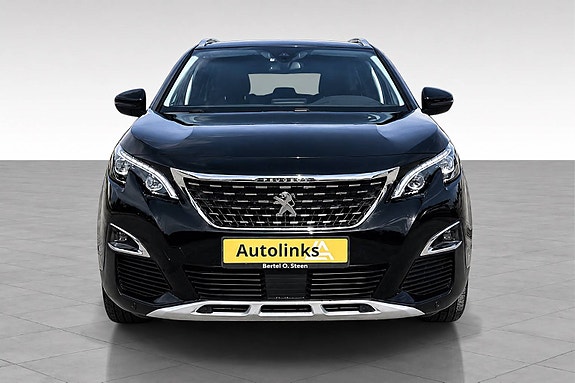 Peugeot 5008 2 of 5