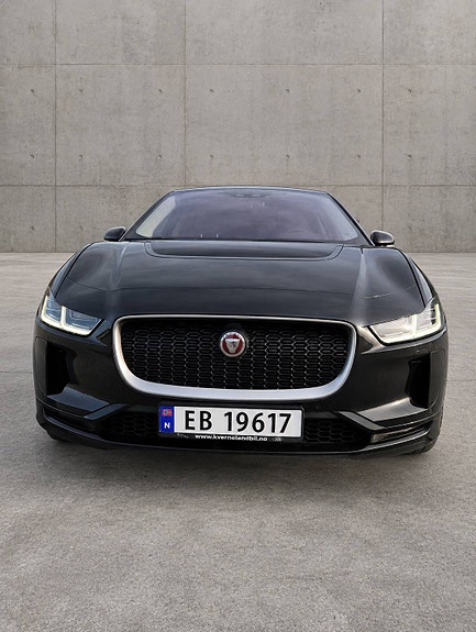 Jaguar I-PACE 2 of 5