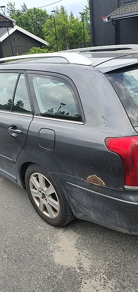 Toyota Avensis 5 of 5