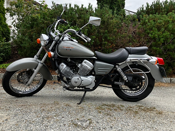 Honda VT 125 Shadow 2 of 16