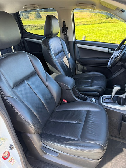 Isuzu D-max 10 of 18