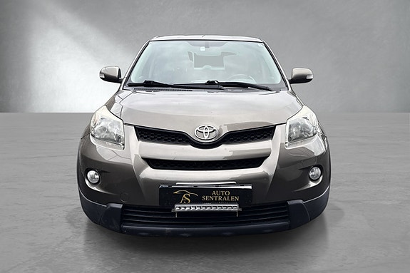 Toyota Urban Cruiser 2 of 5