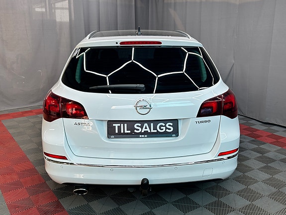 Opel Astra 4 of 5