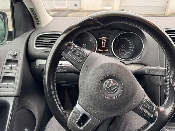 Volkswagen Golf VI 5 of 5