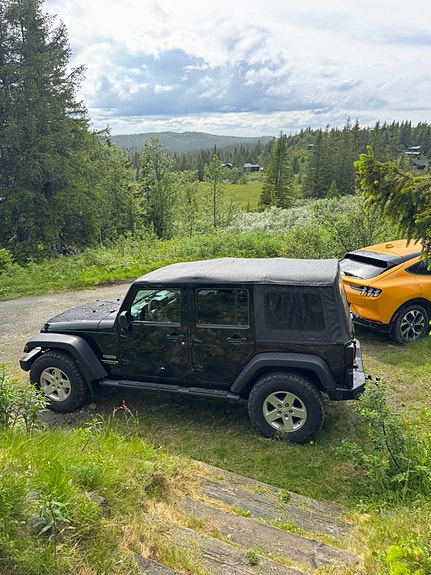 Jeep Wrangler 3 of 5