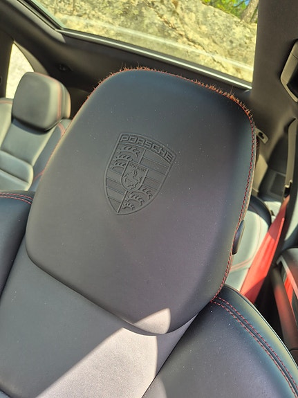 Porsche Cayenne 10 of 15