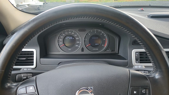 Volvo XC70 30 of 30