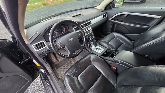 Volvo XC70 9 of 30