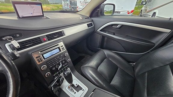 Volvo XC70 17 of 30