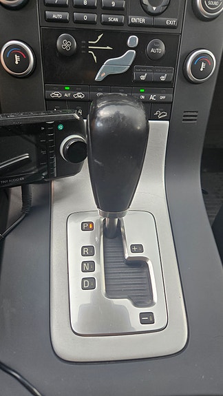 Volvo XC70 12 of 30